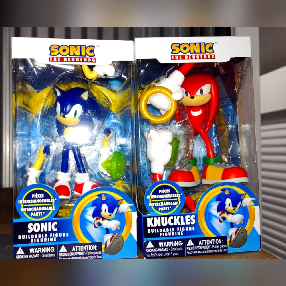 Sonic the Hedgehog Sonic and Knuckles deluxe figure set.